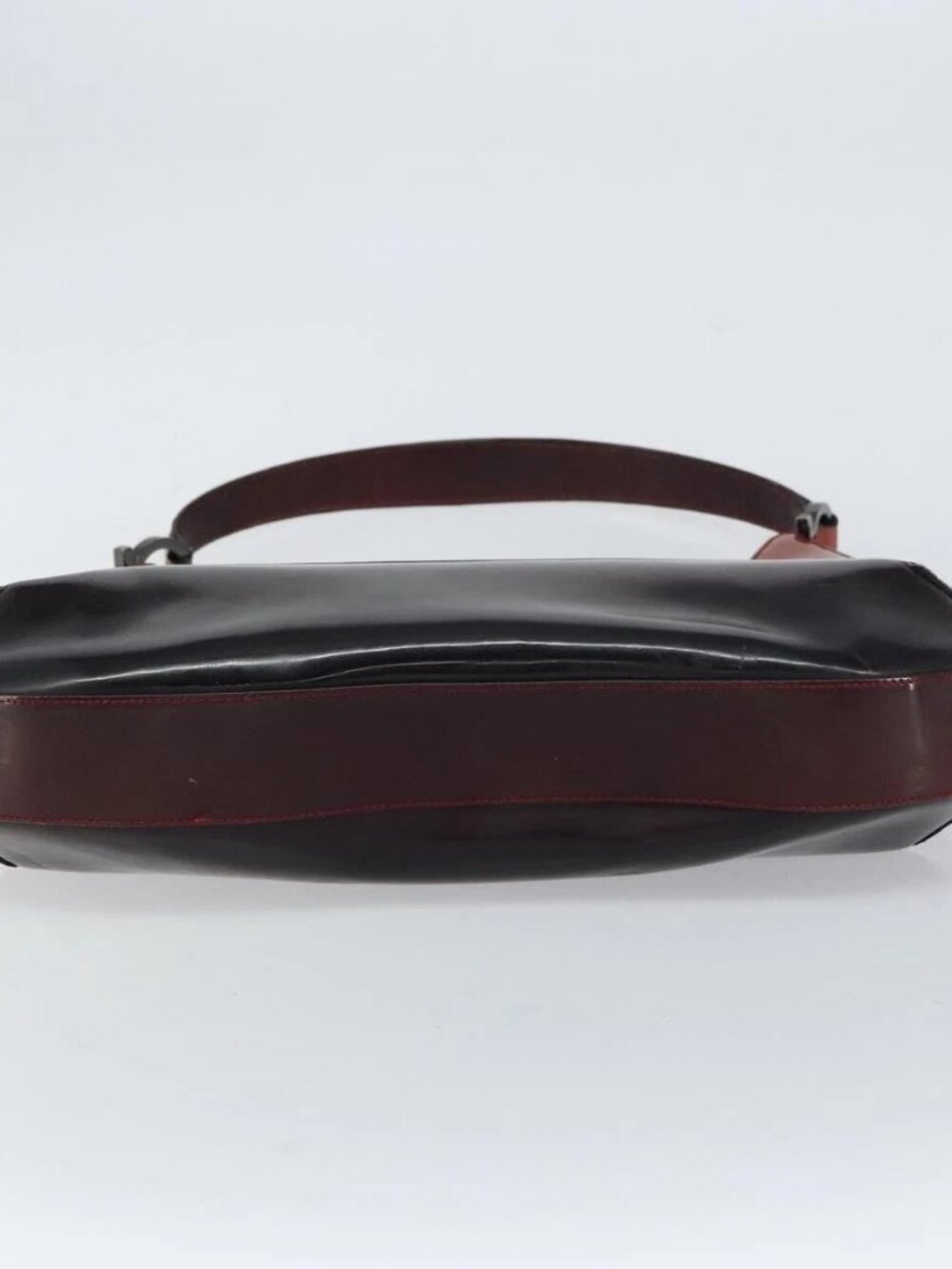 Salvatore Ferragamo Gancini Shoulder Bag Patent leather Red Silver Auth 160692 - Picture 9 of 14